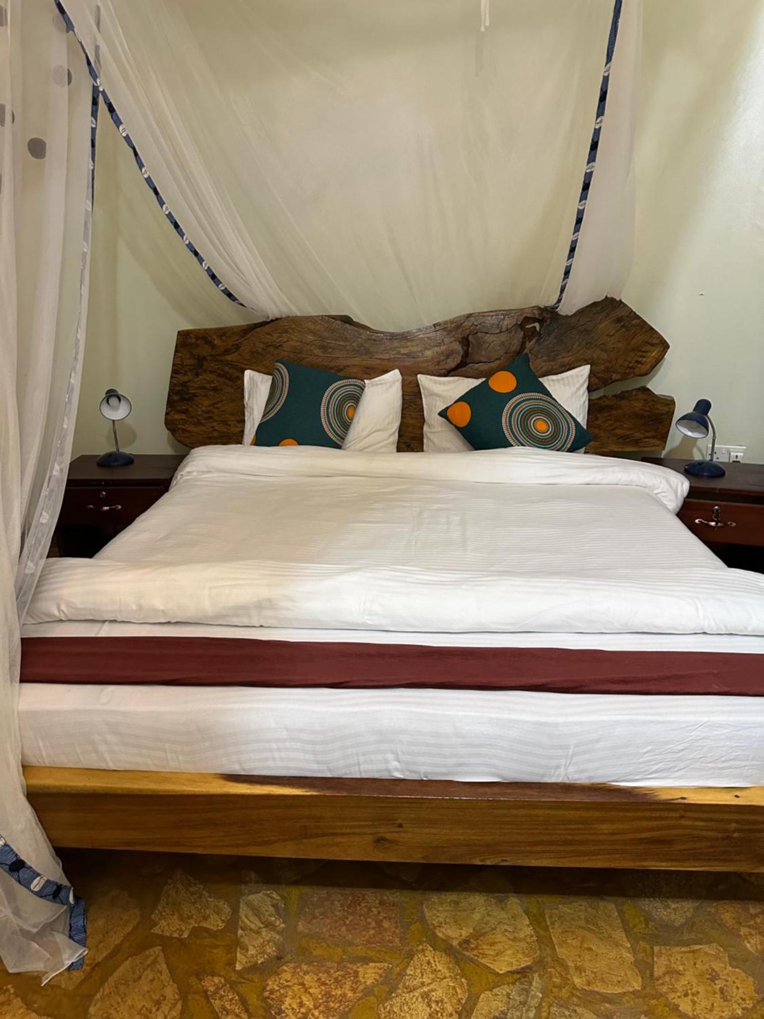 Afro Smile Hotel & Guest House Jinja Kültér fotó