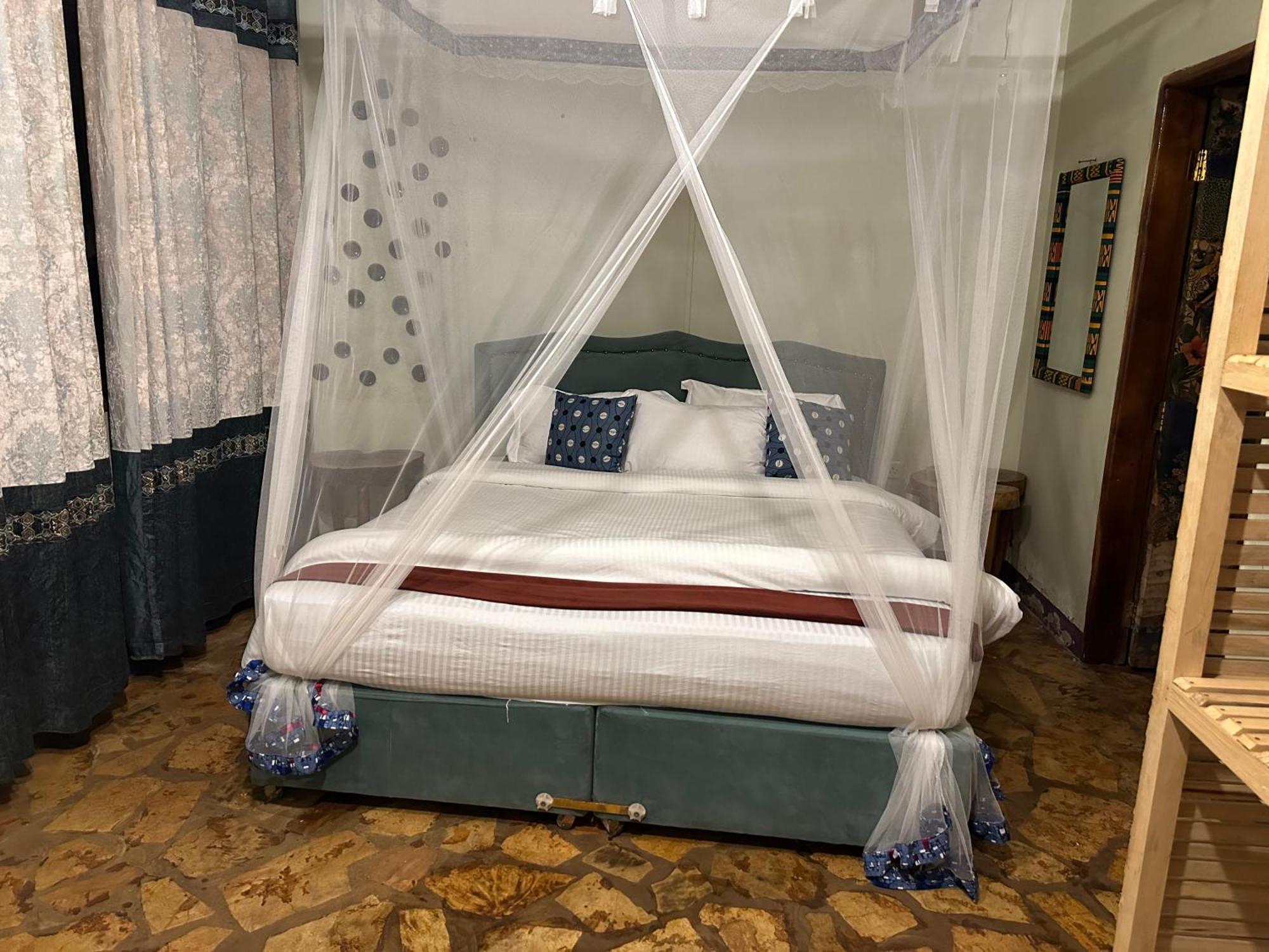 Afro Smile Hotel & Guest House Jinja Kültér fotó