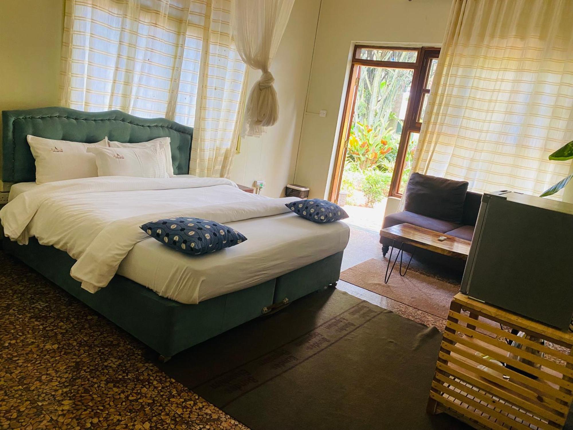 Afro Smile Hotel & Guest House Jinja Kültér fotó