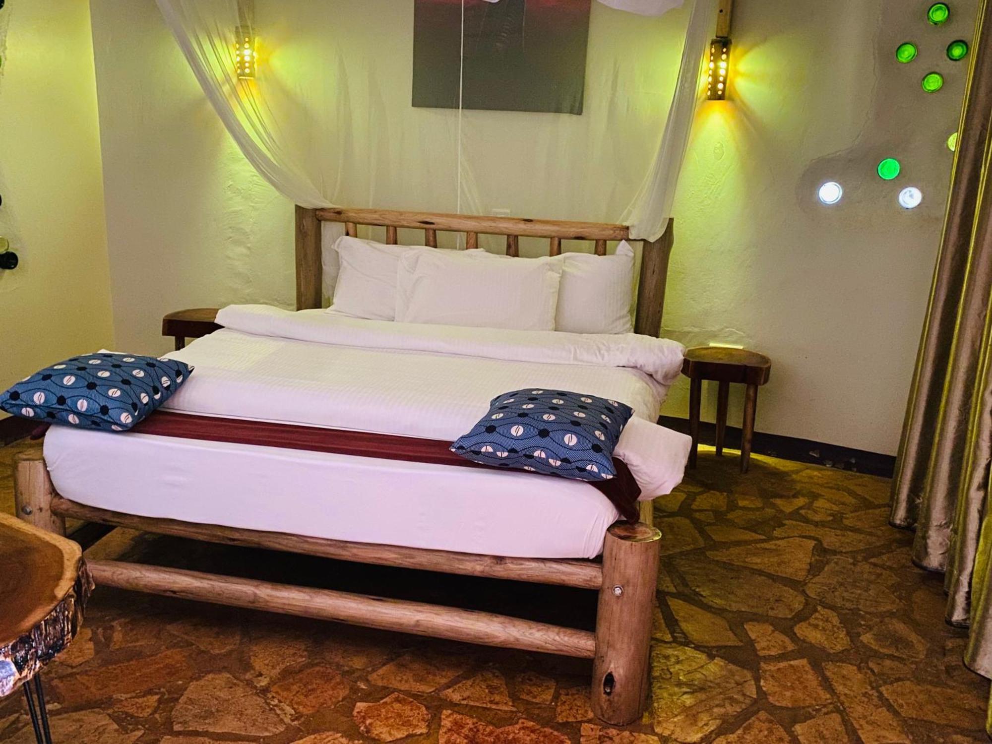 Afro Smile Hotel & Guest House Jinja Kültér fotó