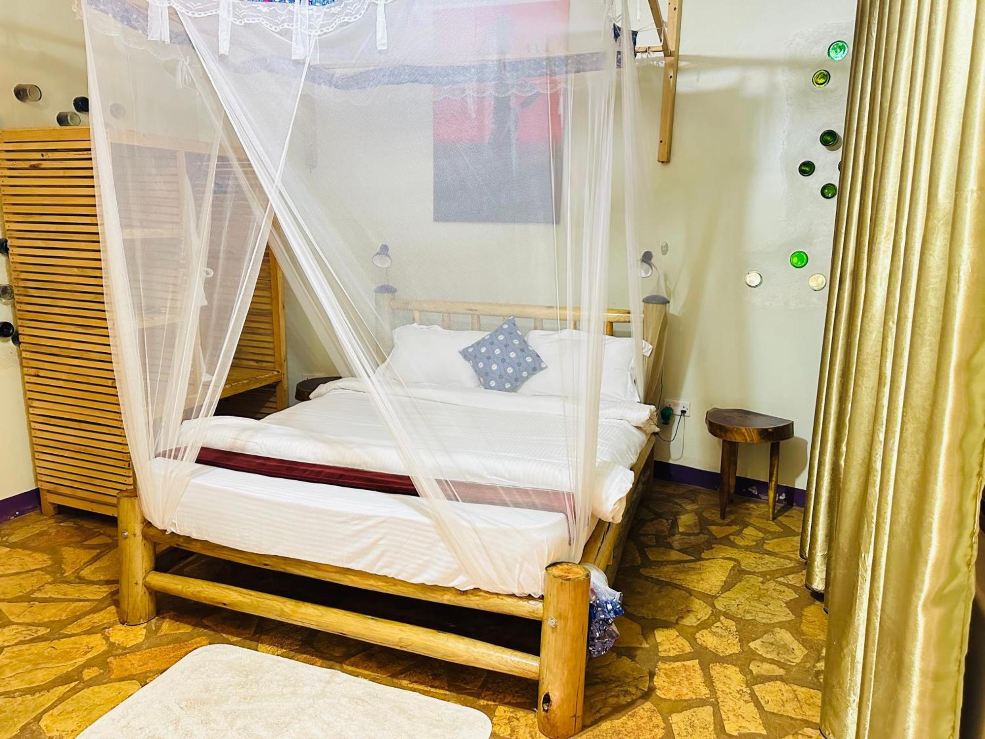 Afro Smile Hotel & Guest House Jinja Kültér fotó
