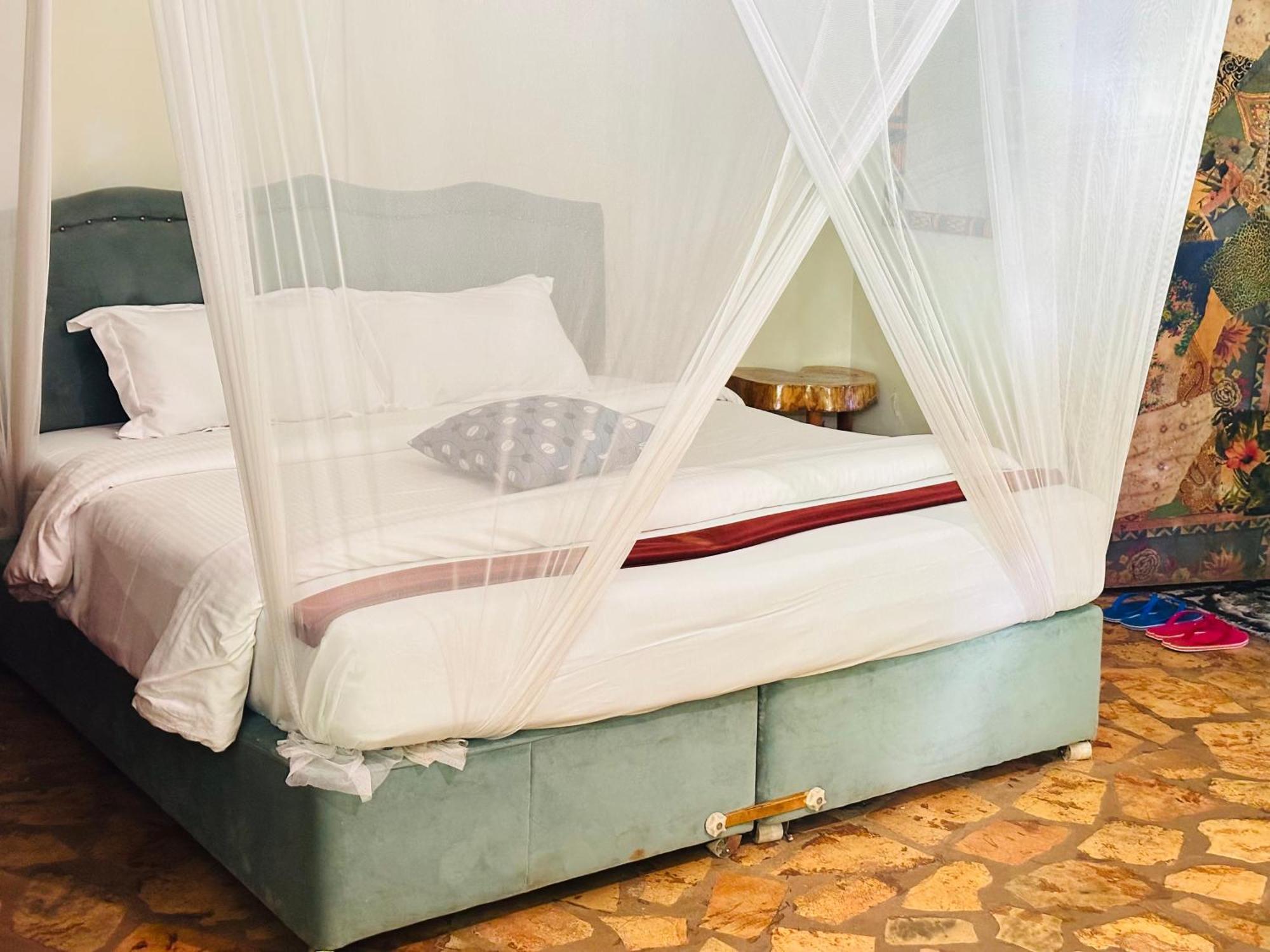 Afro Smile Hotel & Guest House Jinja Kültér fotó