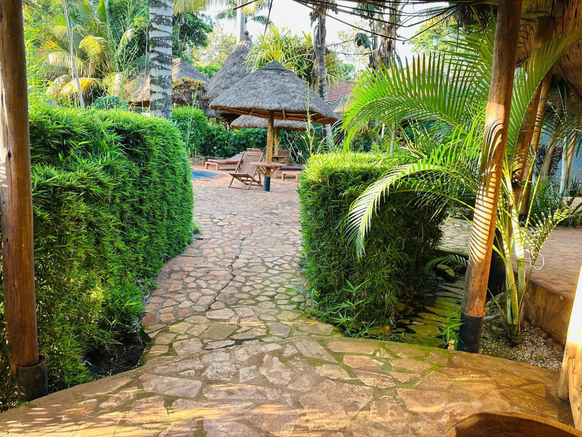 Afro Smile Hotel & Guest House Jinja Kültér fotó