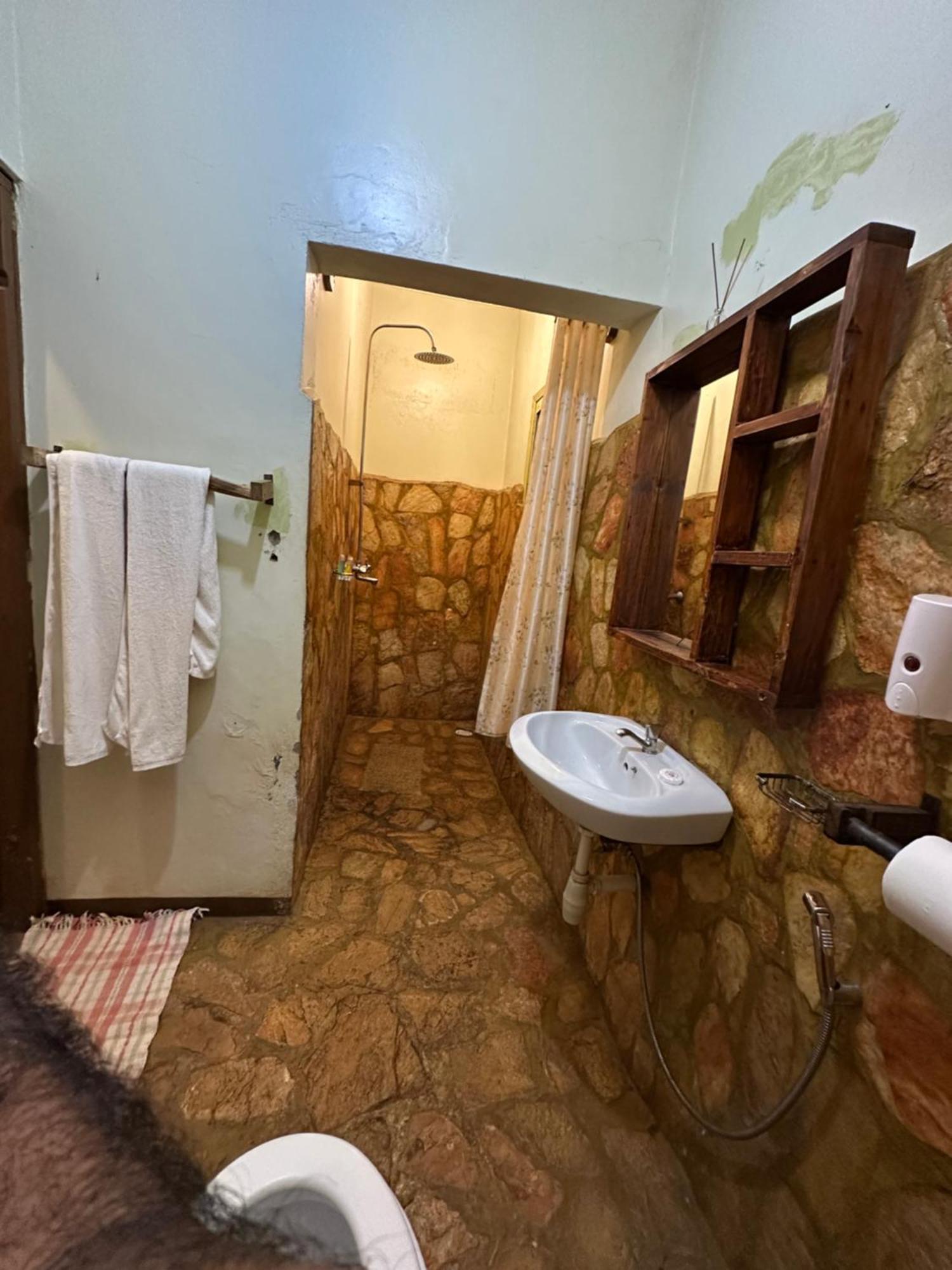 Afro Smile Hotel & Guest House Jinja Kültér fotó