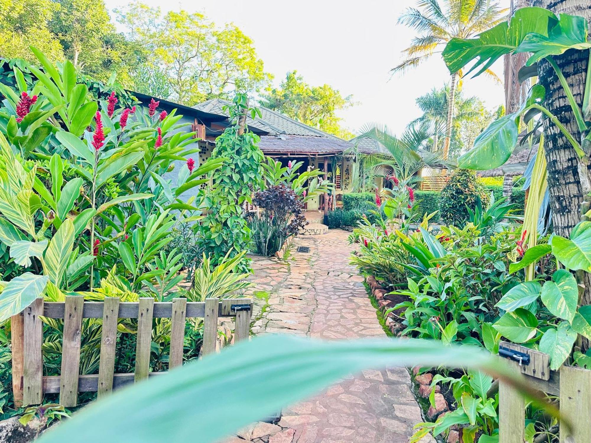 Afro Smile Hotel & Guest House Jinja Kültér fotó