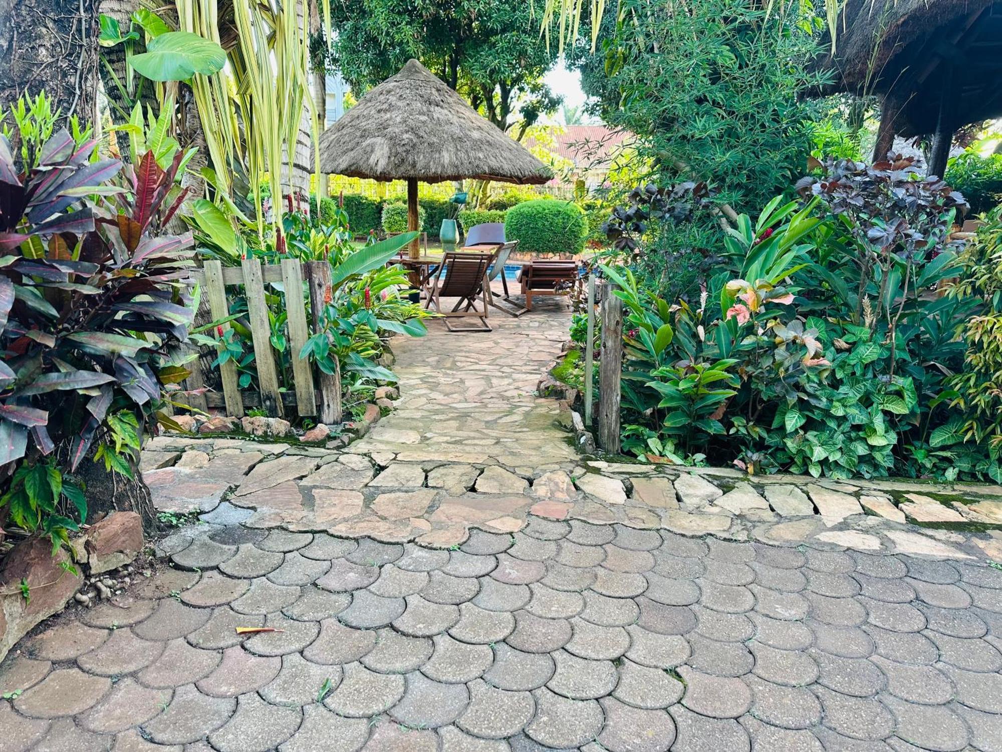 Afro Smile Hotel & Guest House Jinja Kültér fotó
